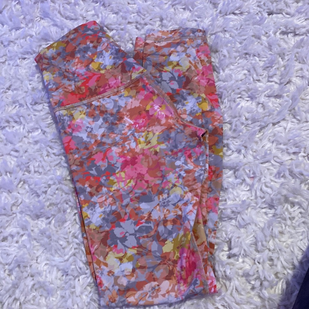 Align high rise, 25 inch pant size 2 rarely worn rarely very soft